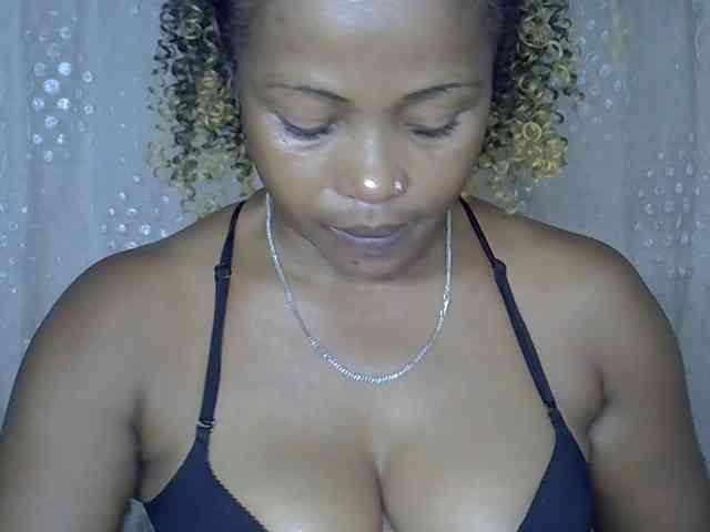 Sexywife1 webcam