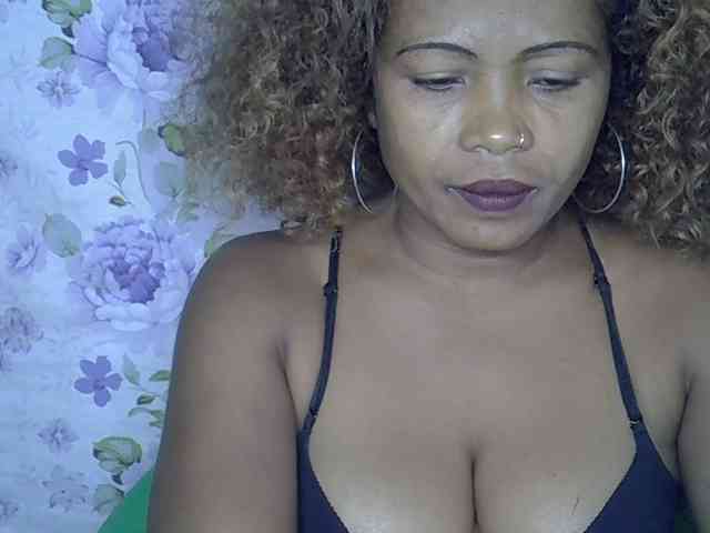 Sexywife1 webcam