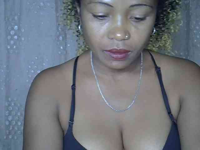 Sexywife1 webcam