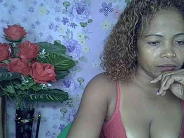 Sexywife1 webcam
