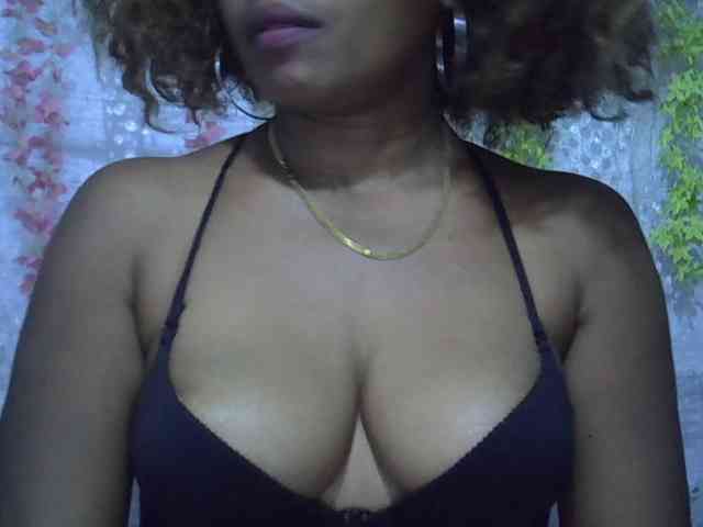 Sexywife1 webcam