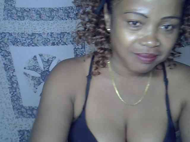 Sexywife1 webcam