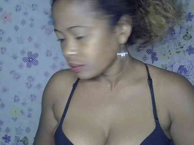Sexywife1 webcam
