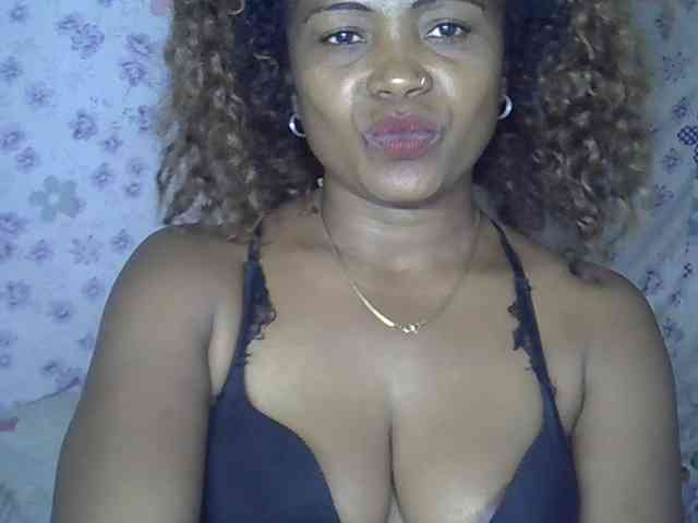 Sexywife1 webcam