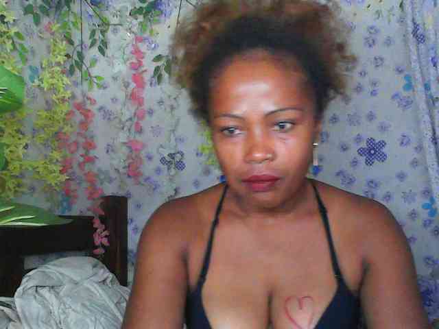 Sexywife1 webcam