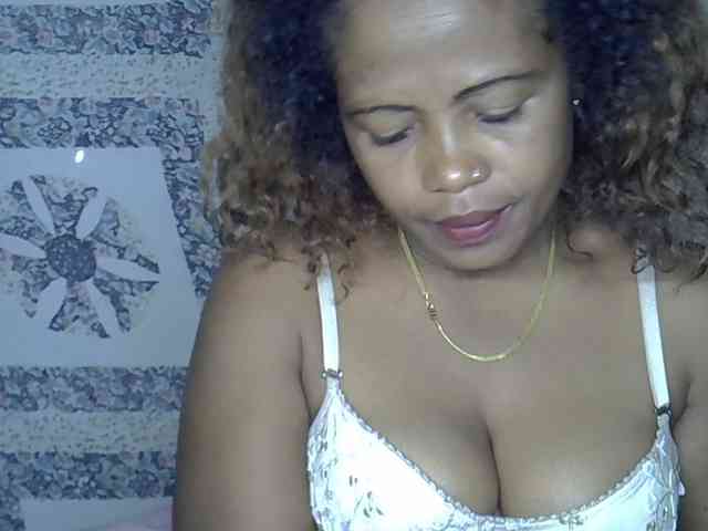 Sexywife1 webcam
