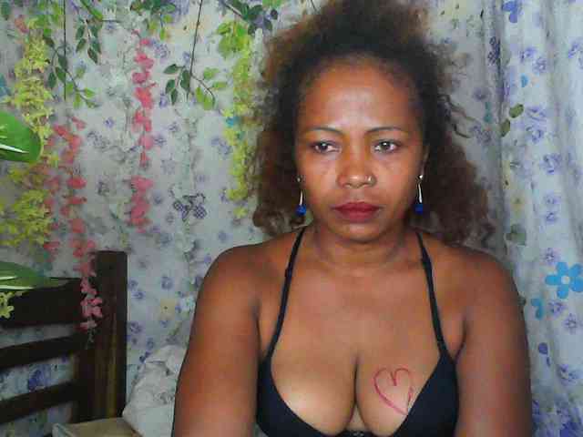 Sexywife1 webcam