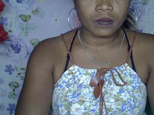 Sexywife1 webcam
