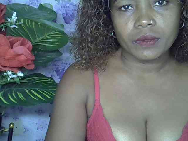 Sexywife1 webcam