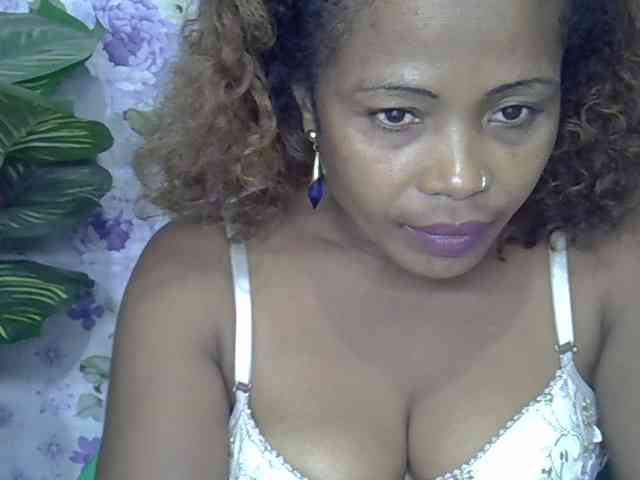 Sexywife1 webcam