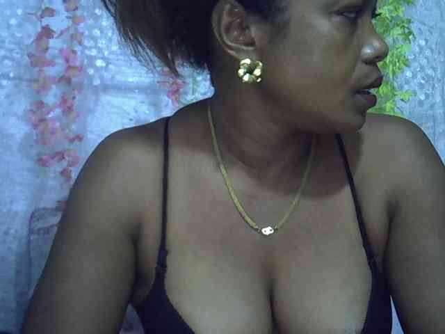 Sexywife1 webcam