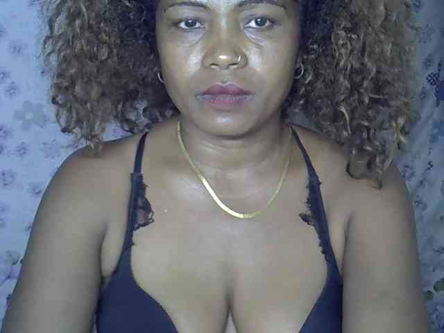 Sexywife1 webcam