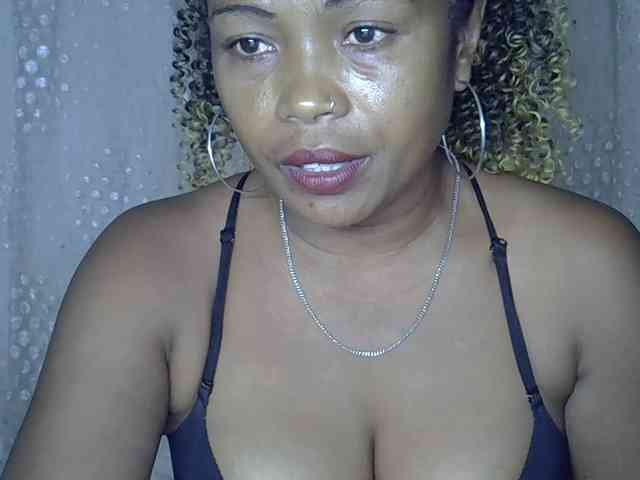 Sexywife1 webcam