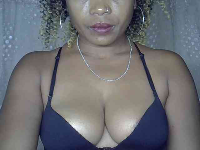 Sexywife1 webcam