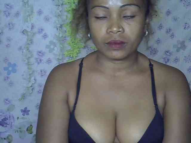 Sexywife1 webcam