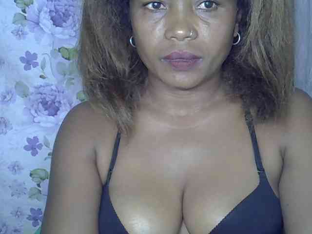 Sexywife1 webcam