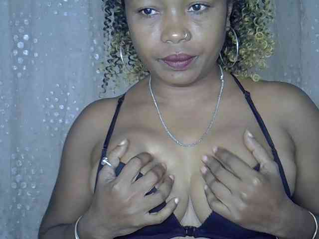 Sexywife1 webcam