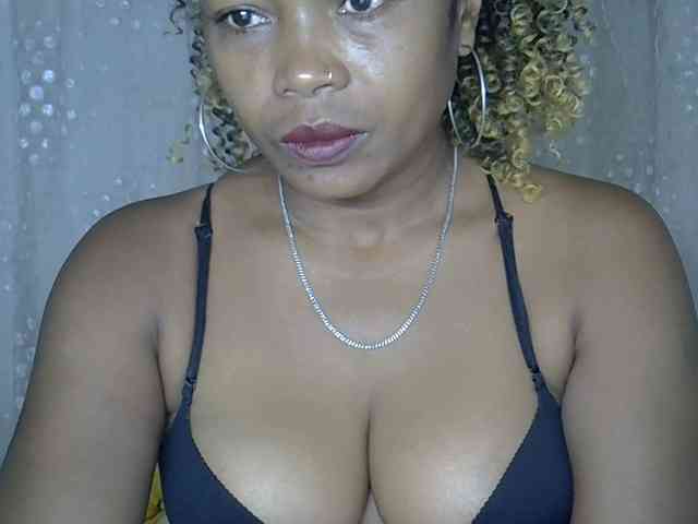 Sexywife1 webcam