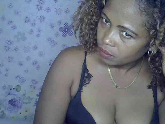 Sexywife1 webcam