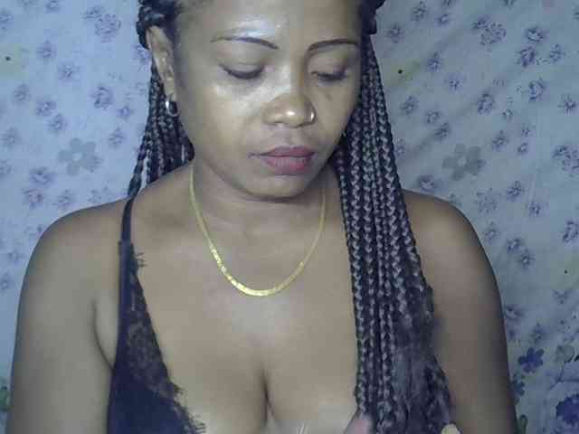 Sexywife1 webcam