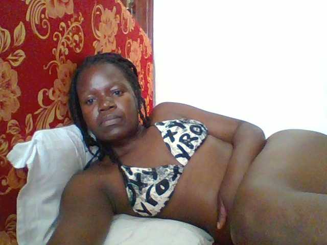 Prettychoco live cam on BongaCams