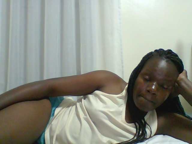 Prettychoco live cam on BongaCams