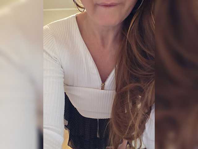 Fox-sexi live cam on BongaCams