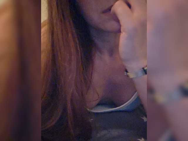 Fox-sexi live cam on BongaCams