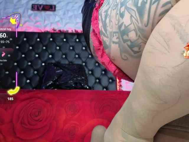 Kittyhotass1 webcam