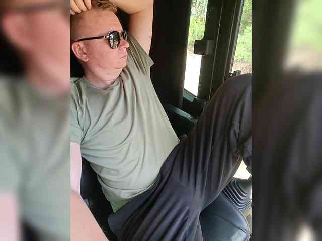 Bigdickk52 Sex Cam Show
