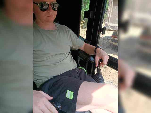 Bigdickk52 Sex Cam Show