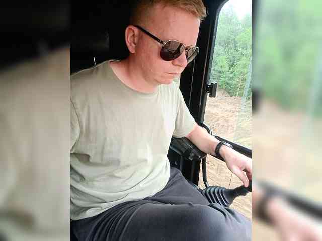 Bigdickk52 Sex Cam Show