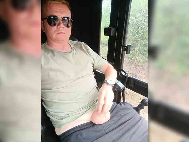 Bigdickk52 Sex Cam Show