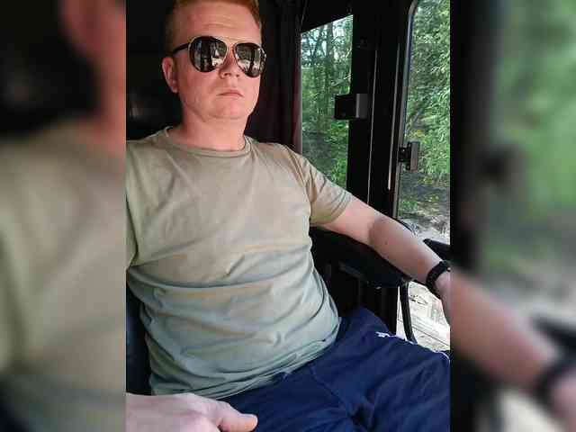 Bigdickk52 Live Webcam on BongaCams
