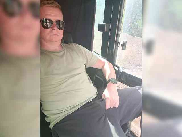 Bigdickk52 Sex Cam Show
