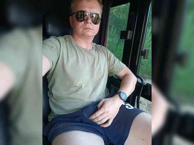 Bigdickk52 Live Webcam on BongaCams