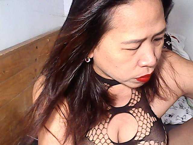 holygurly69 live cam on BongaCams
