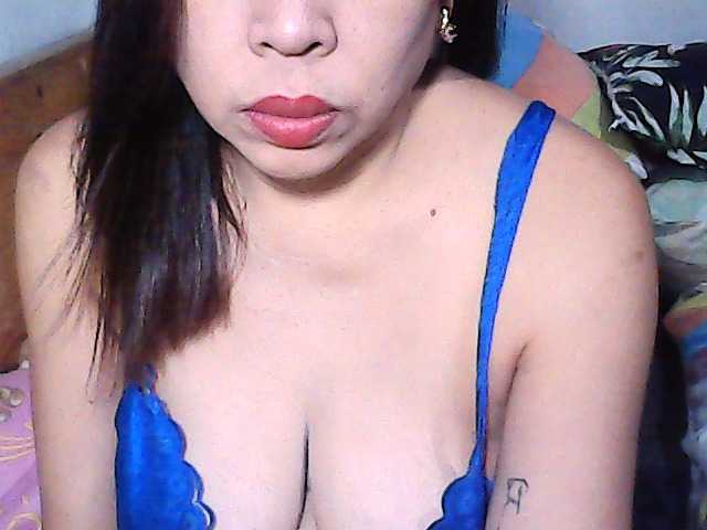 holygurly69 live cam on BongaCams
