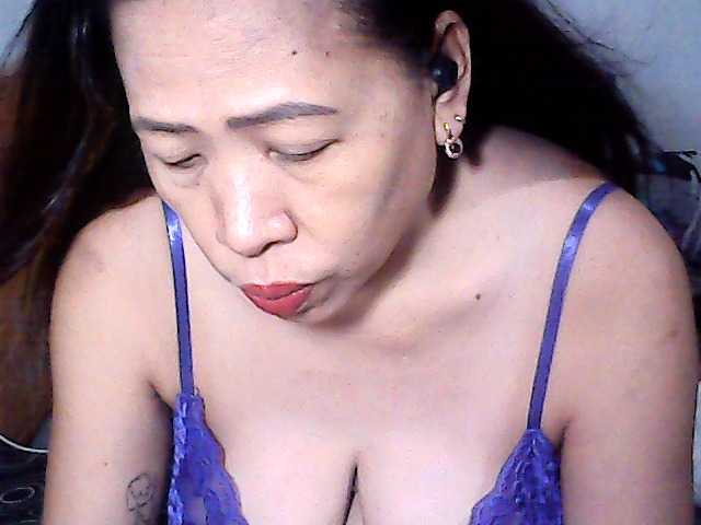 holygurly69 live cam on BongaCams