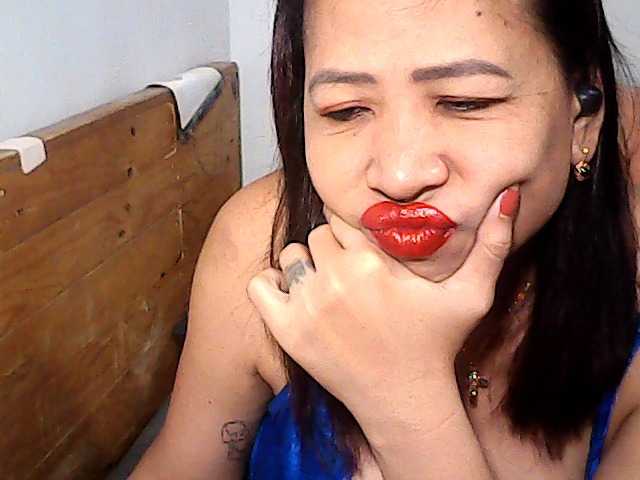 holygurly69 live cam on BongaCams
