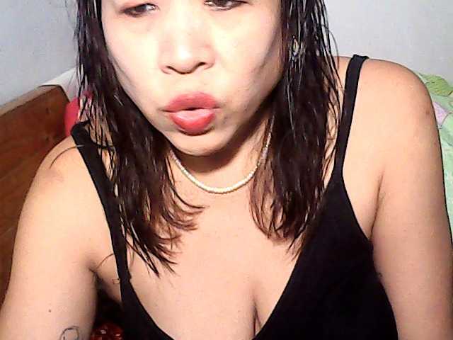 holygurly69 live cam on BongaCams