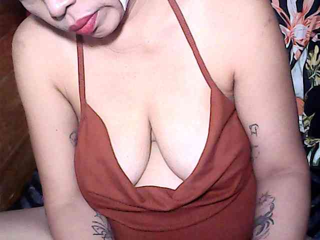 Holygurly webcam