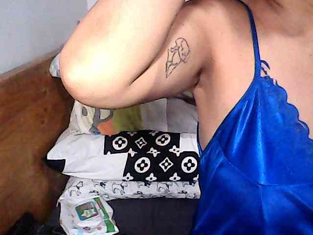 Holygurly webcam