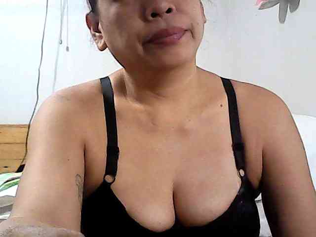 Holygurly webcam