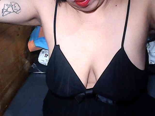 Holygurly webcam