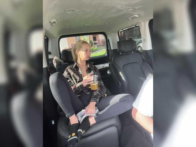 DonorDi's BongaCams show and profile