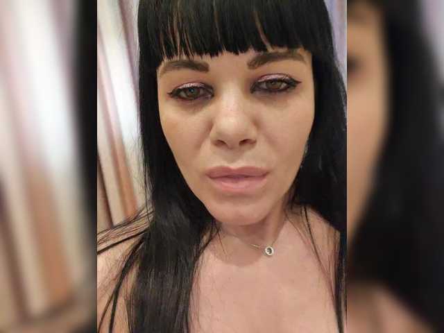 MollyDave's BongaCams show and profile