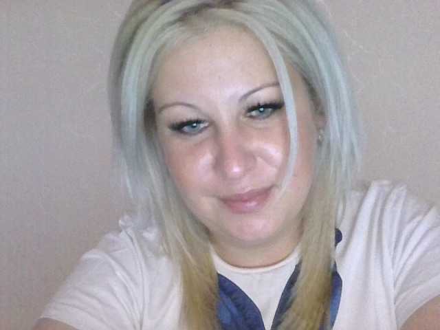Ipina13 live cam on BongaCams