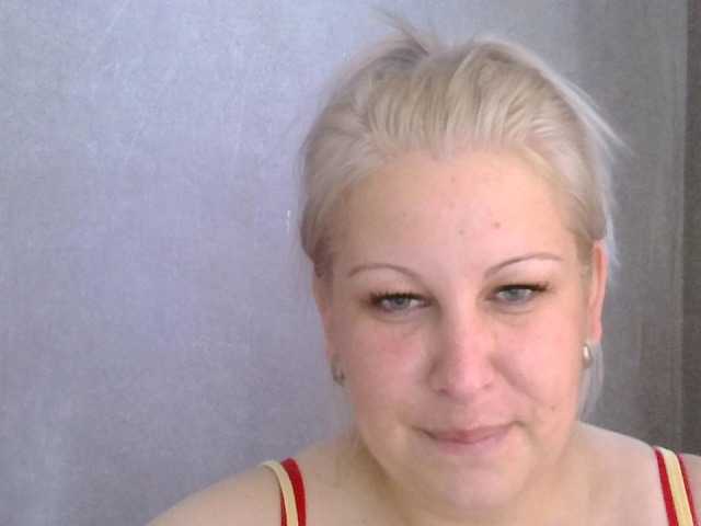 Ipina13 live cam on BongaCams