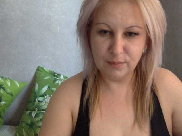 Ipina13 live cam on BongaCams